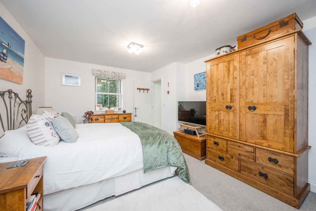 Bedroom- click for photo gallery